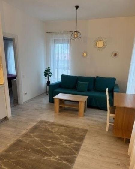 Apartament cu 2 camere semidecomandat, mobilat în Mihai Bravu