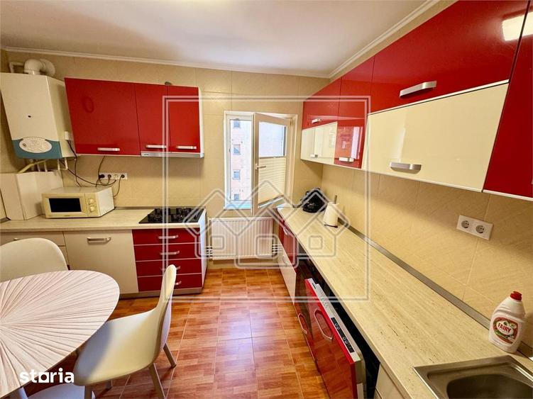 De inchiriat apartament 3 camere, 2 bai, 72 mp utili, etaj intermediar - 10
