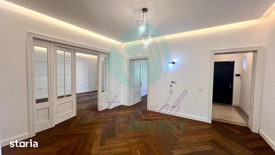 Casă cu 7 camere cu Teren 276 Mp în Cotroceni