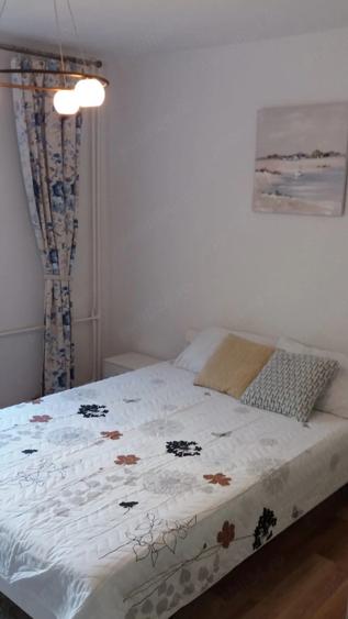 Apartament cu 2 camere decomandat, mobilat în Exterior Vest