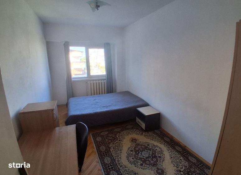 Apartament cu 3 camere decomandat în Păcurari