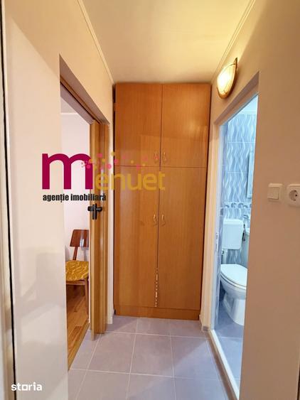 Apartament cu 3 camere semidecomandat în Central