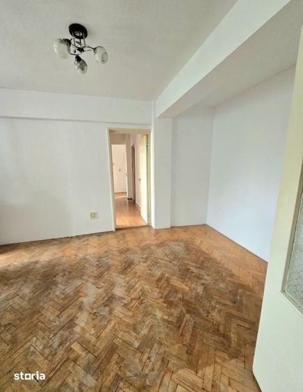 Apartament cu 4 camere în Central