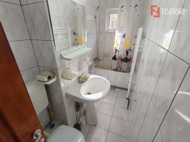 Apartament cu 2 camere semidecomandat, mobilat în P-ța Doina