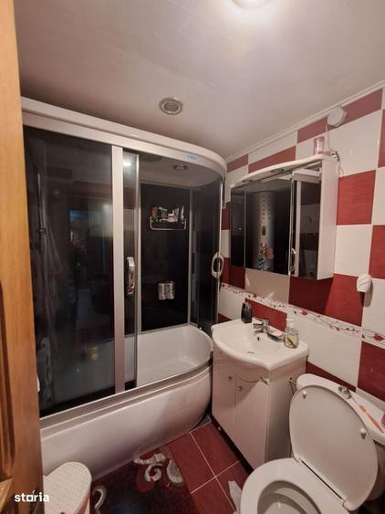 Apartament cu 4 camere în Tecuci