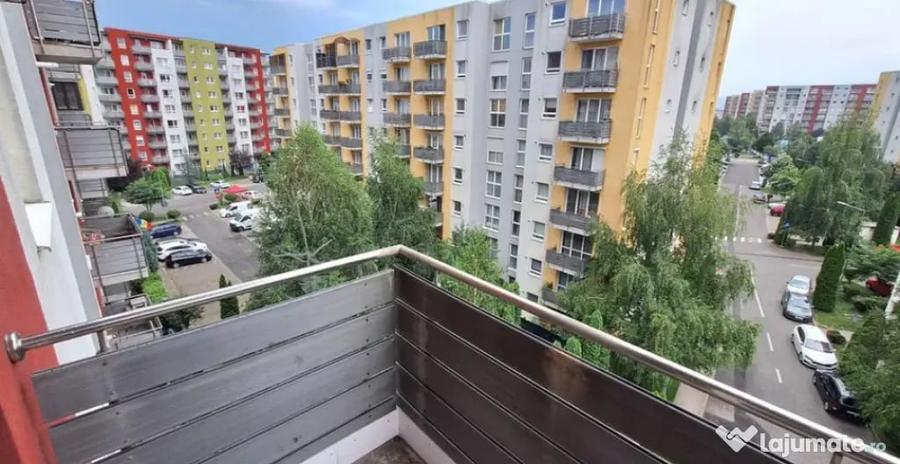 Apartament cu 2 camere decomandat în Avantgarden