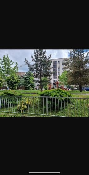 Apartament cu 3 camere decomandat în Exterior Vest