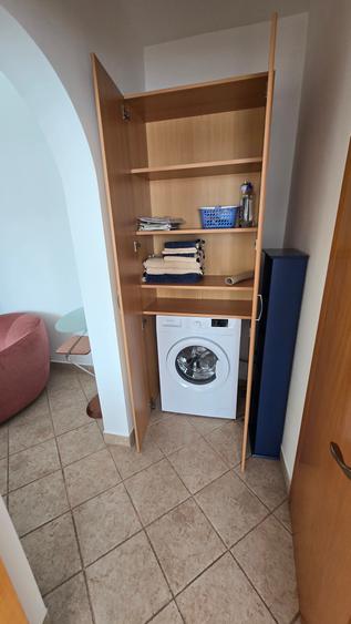 Apartament cu 2 camere semidecomandat în P-ța Victoriei