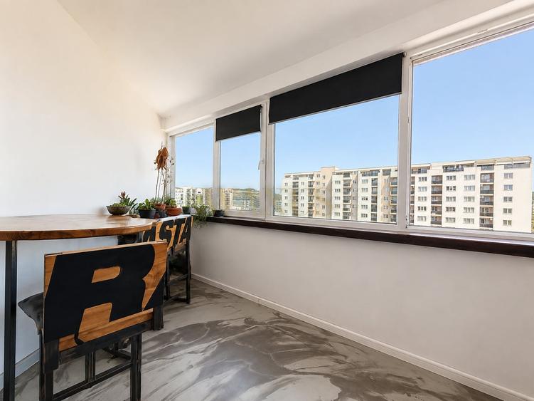 Apartament cu 2 camere semidecomandat, mobilat în Florești