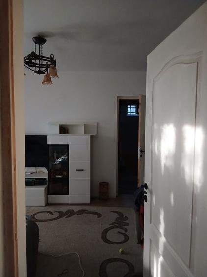 Apartament cu 2 camere semidecomandat în Titan