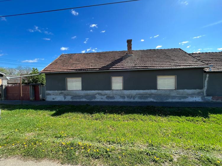 Casă cu 3 camere în Central