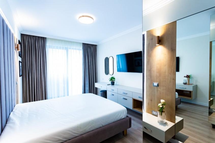 Apartament cu 2 camere decomandat, mobilat în Calea București
