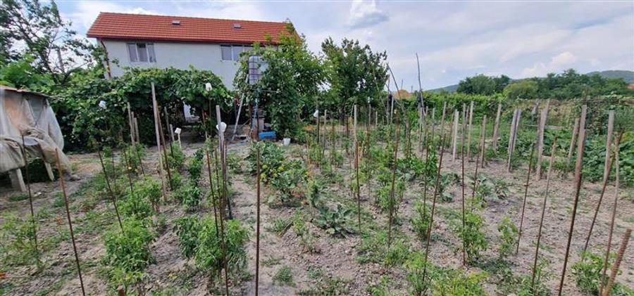 Casă individuală cu 6 camere cu Canalizare în Brebu