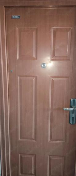 Apartament cu 5 camere decomandat în Central