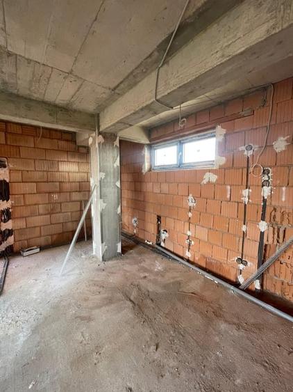 Apartament cu 2 camere semidecomandat în Independenței