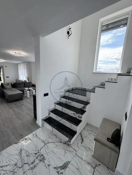 Casă cu Teren 400 Mp în Central