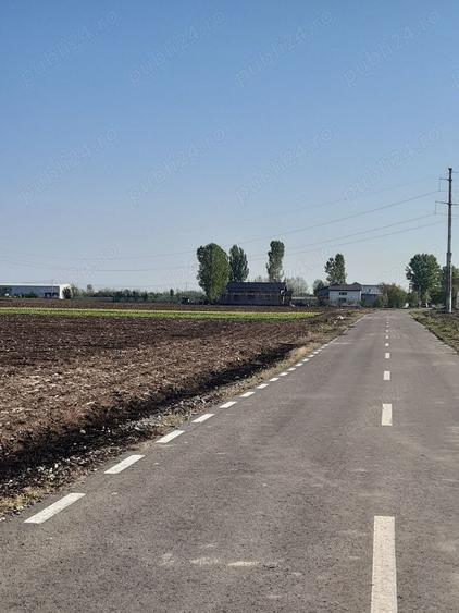 Teren de 4850 mp, în Dobreni