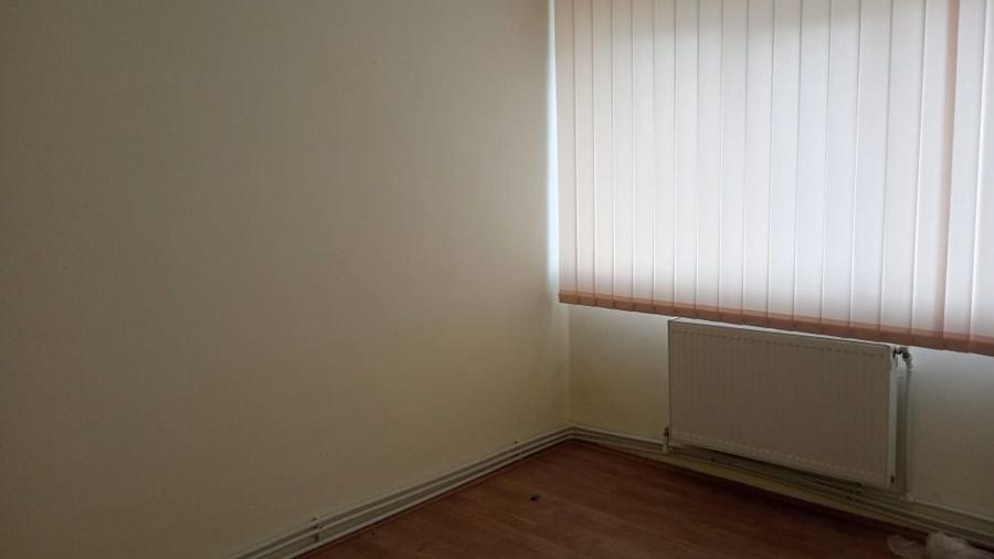 Apartament cu 2 camere semidecomandat în Tufești