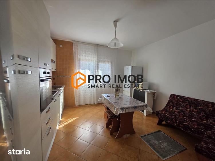 Casă cu 4 camere cu Teren 900 Mp în Ivești