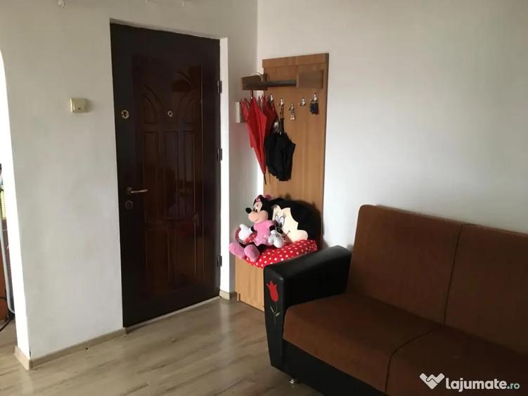 Apartament cu 2 camere decomandat în Ostroveni
