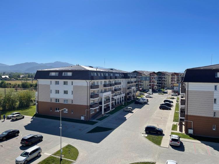 Apartament cu 2 camere semidecomandat în Sânpetru