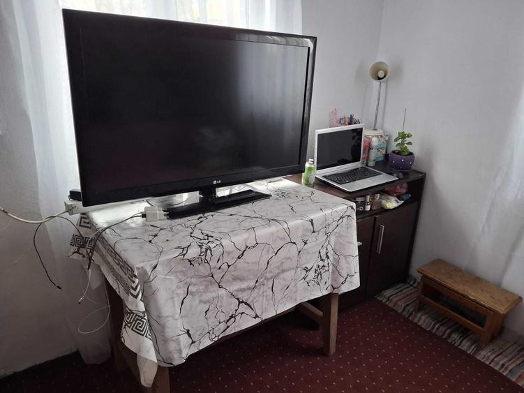 Casă cu 3 camere în Rătești