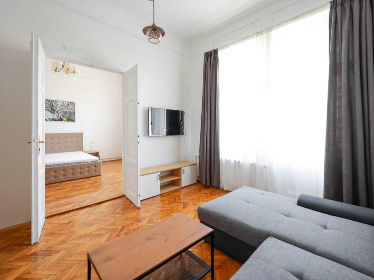 Apartament cu 2 camere decomandat în Central