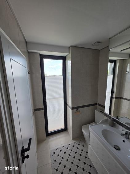 Apartament cu 4 camere, mobilat în Central
