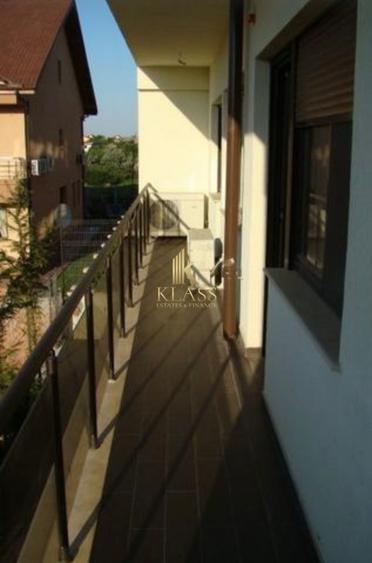 Apartament cu 3 camere decomandat, mobilat în Nord