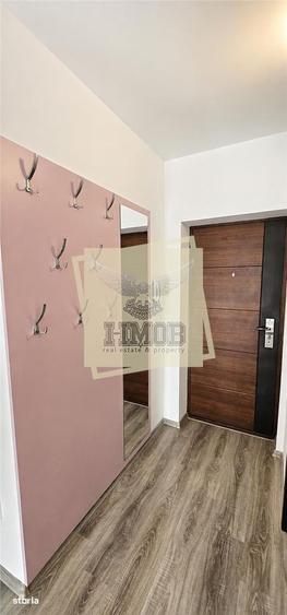 Apartament cu 3 camere decomandat, mobilat în Central