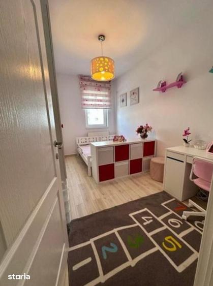 Apartament cu 3 camere decomandat în Ozana