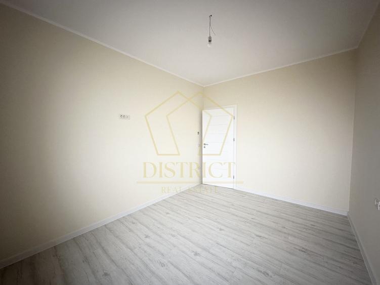 Duplex cu 4 camere cu Canalizare în Giroc