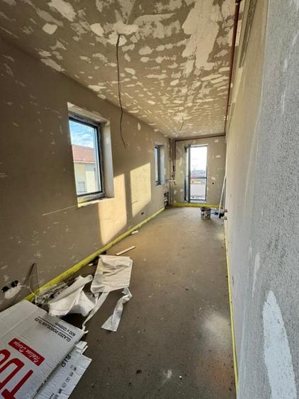 Apartament cu 2 camere decomandat în Vest