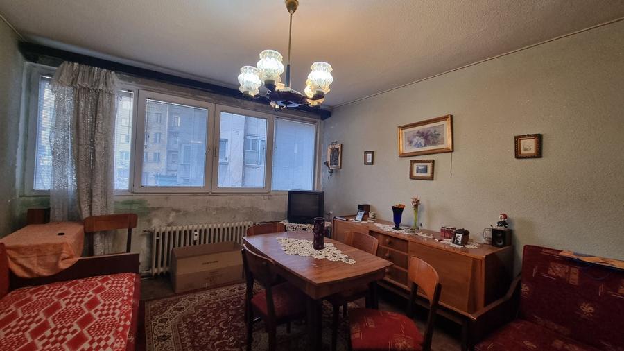 Apartament cu 2 camere decomandat în Sala Palatului