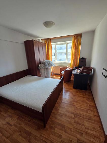 Cautam coleg/a de apartament zona Sala Sporturilor - 6