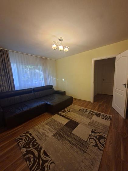 Apartament cu 2 camere semidecomandat, mobilat în Medicină