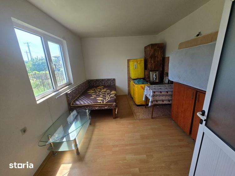 Casă cu 2 camere cu Teren 4200 Mp în Băbana