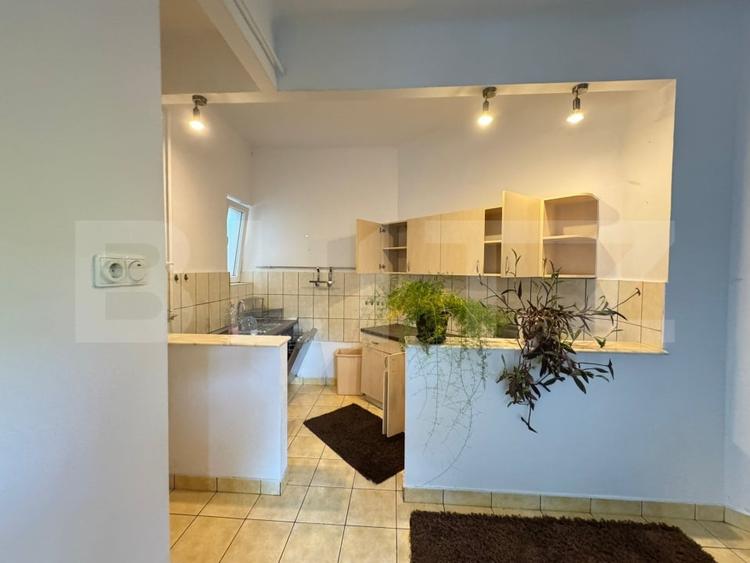 Apartament cu 2 camere decomandat, mobilat în Titulescu