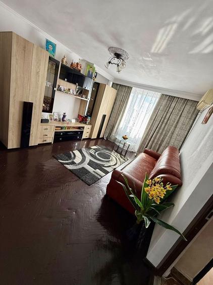 Apartament cu 3 camere în Trivale