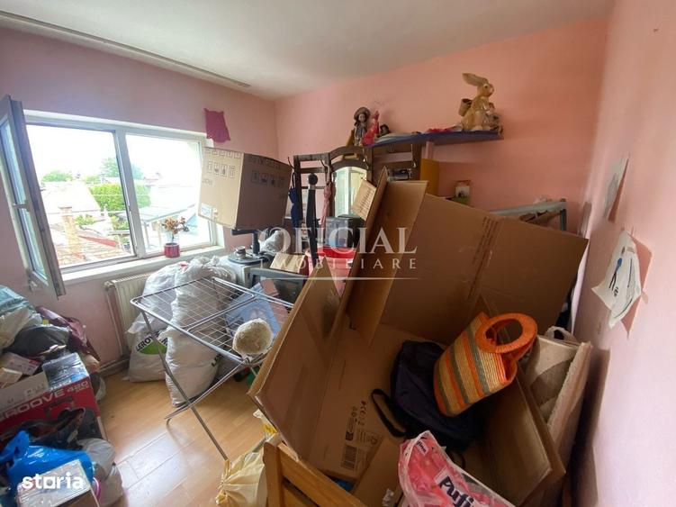 Apartament cu 4 camere decomandat în Central