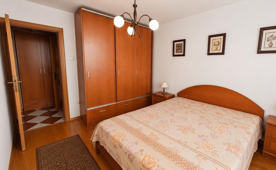 Apartament cu 2 camere semidecomandat în Barbu Văcărescu