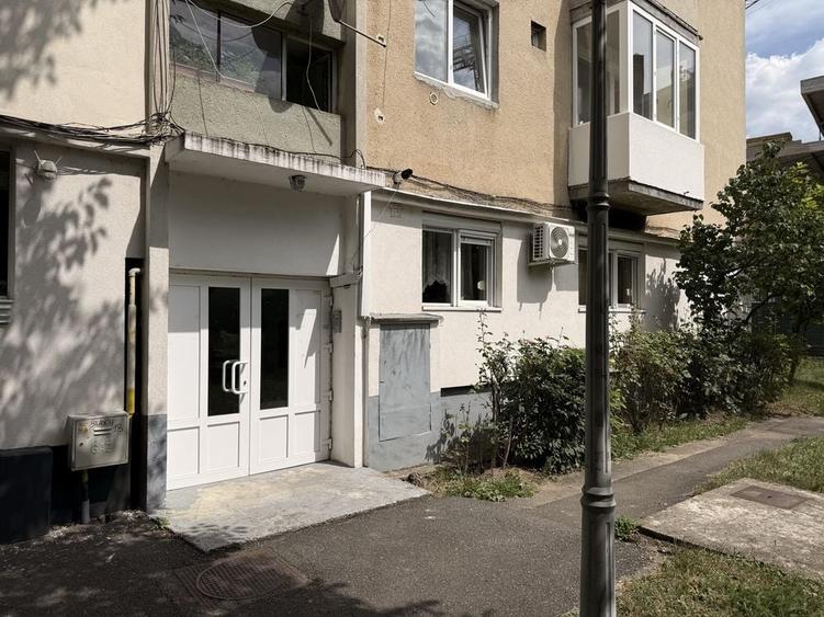 Apartament cu 2 camere semidecomandat în Central