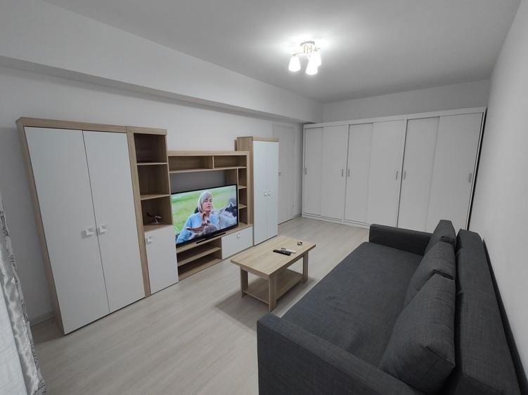Apartament cu 2 camere decomandat în Runcu