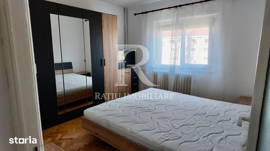 Apartament cu 3 camere decomandat în Cantemir