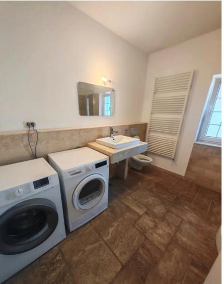 Casă individuală cu 6 camere cu Canalizare în Pipera
