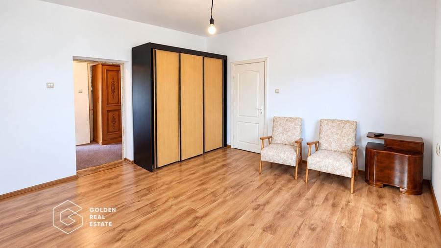 Casă individuală cu 7 camere cu Canalizare în Mâsca