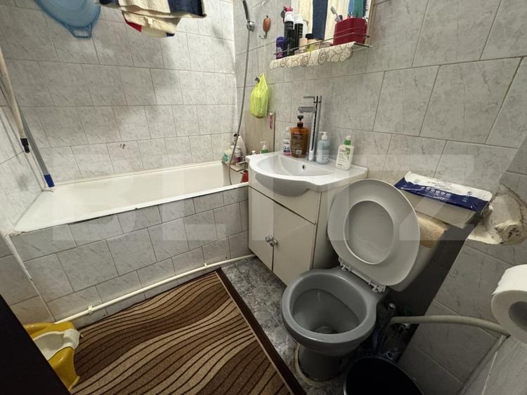 Apartament cu 3 camere semidecomandat, mobilat în Splai Bahlui