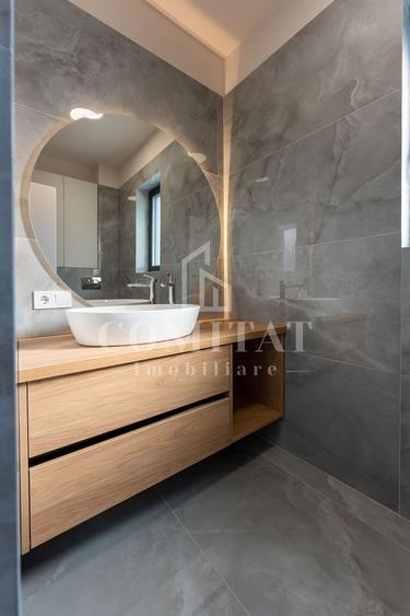 Duplex cu 4 camere cu Canalizare în Chinteni