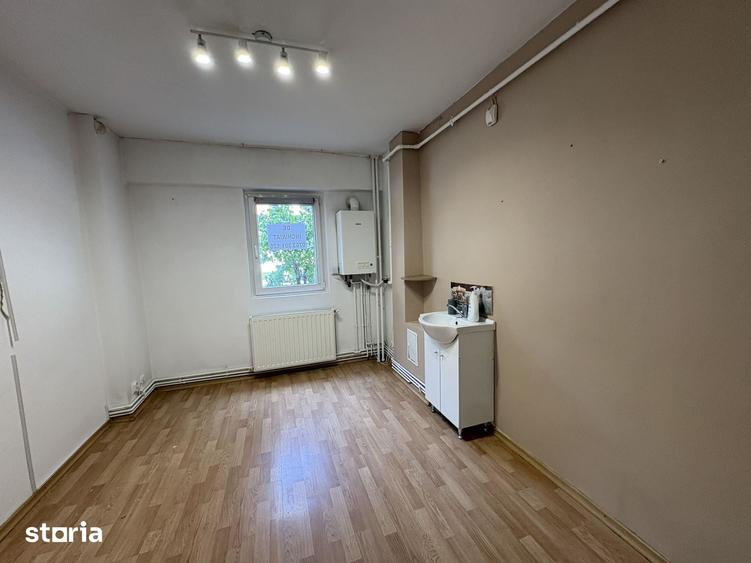 Spatiu comercial de inchiriat - 1