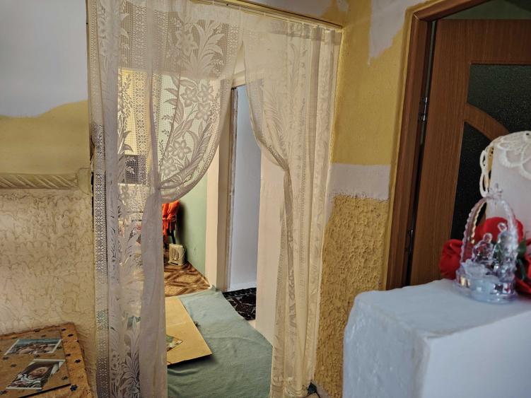 Apartament de vanzare 3 camere, etaj 1 - 1